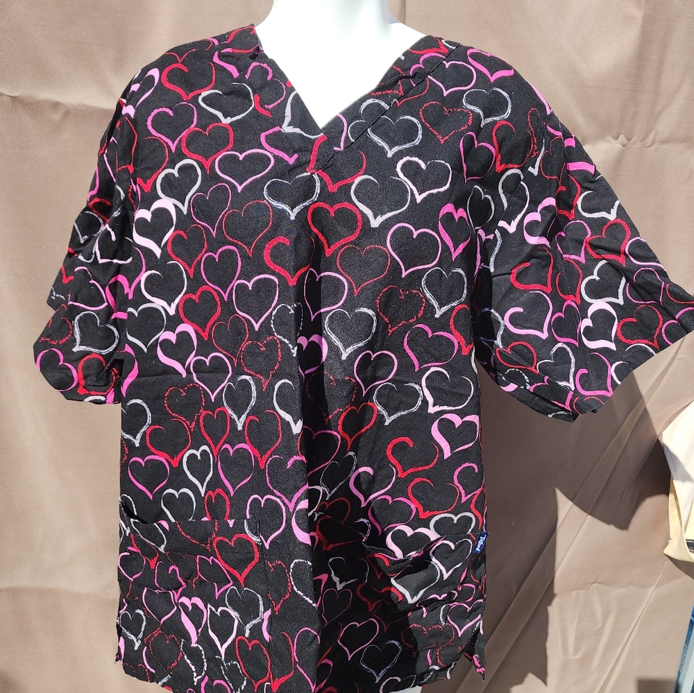 Tatford Heart Print Scrub Top